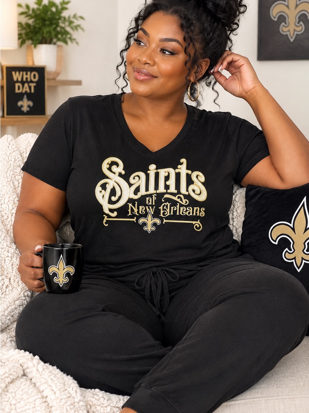 Fanatics Black New Orleans Saints Gold Script V-Neck Tee